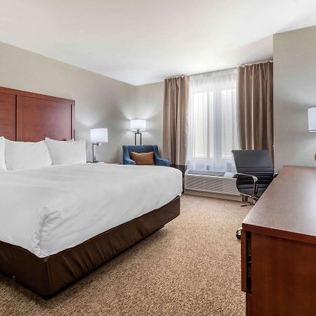 Comfort Inn & Suites Greater Napanee Eksteriør billede