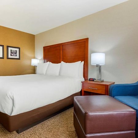 Comfort Inn & Suites Greater Napanee Eksteriør billede