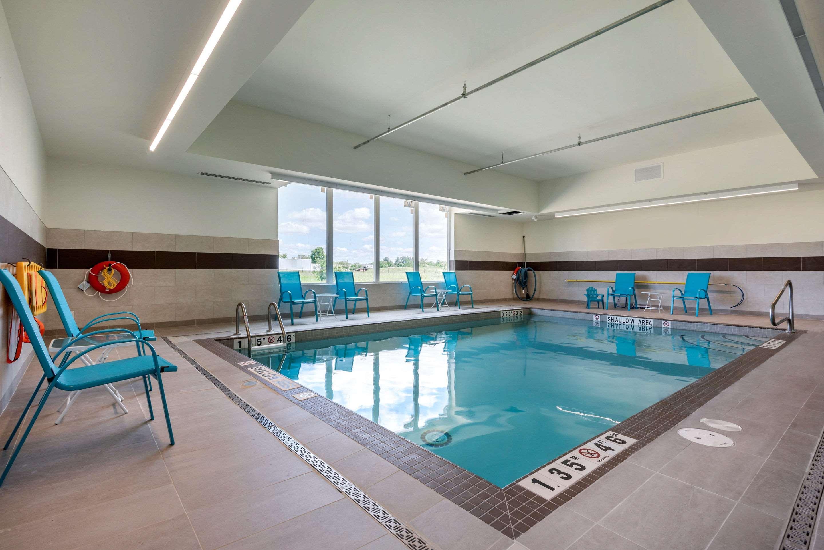 Comfort Inn & Suites Greater Napanee Eksteriør billede