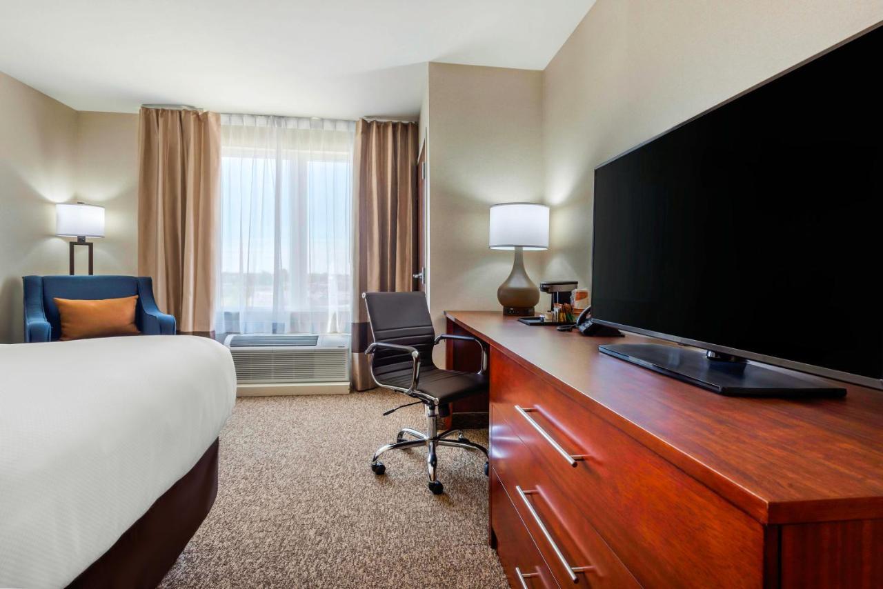 Comfort Inn & Suites Greater Napanee Eksteriør billede